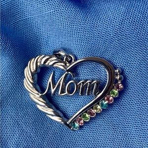 Mom pendant